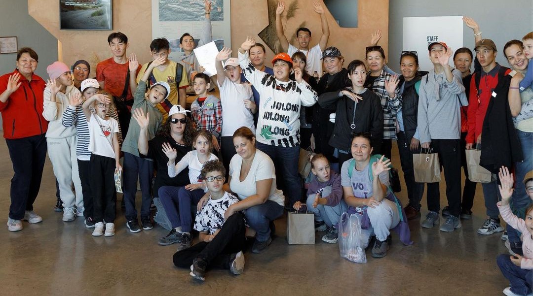 Празднование Дня туризма вместе с детьми из фонда “Кеңжүрек”